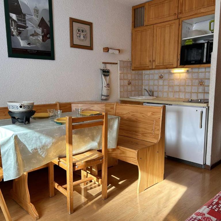 Studio à Risoul 1850, 4 couchages, proche pistes - Appartement 1 Chambre - 3
