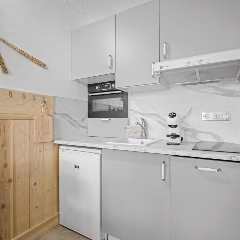 Appartement moderne proche centre et pistes avec WIFI - FR-1-640-69 - Appartement - 3
