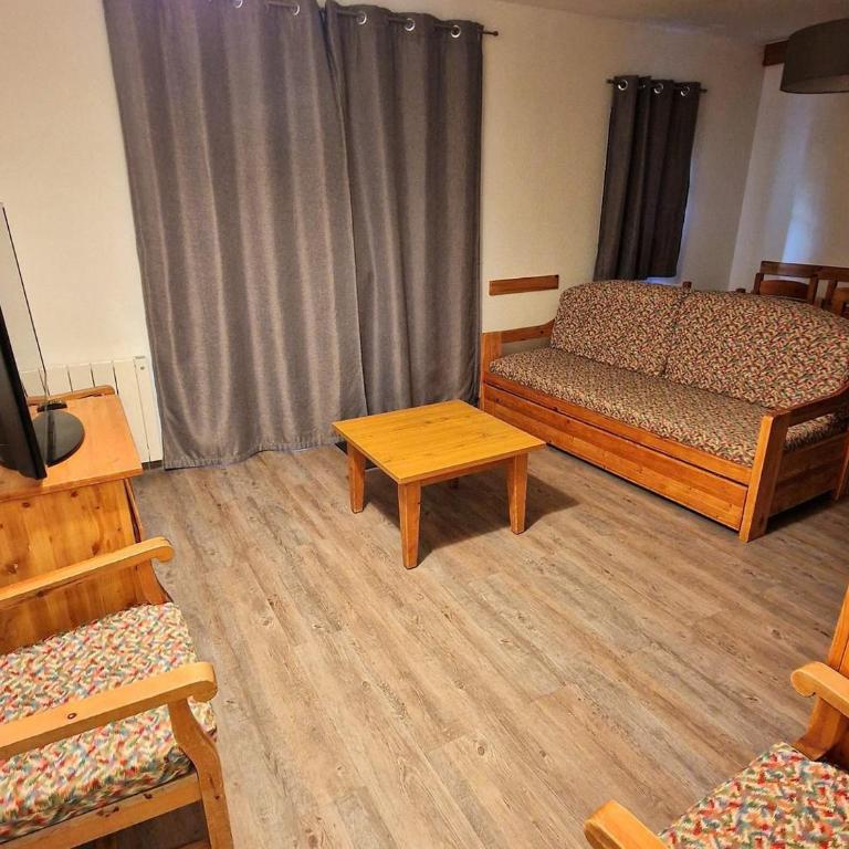 Grand appart 6/8 pers, accès direct pistes, proche centre, terrasse - FR-1-265-365 - Appartement - 13