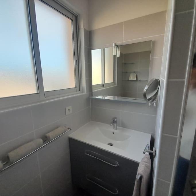 Petit Paradis Centre Sanary 3 chambres Parking Clims Wifi Terrasse - Apartamento de 3 dormitorios - 27