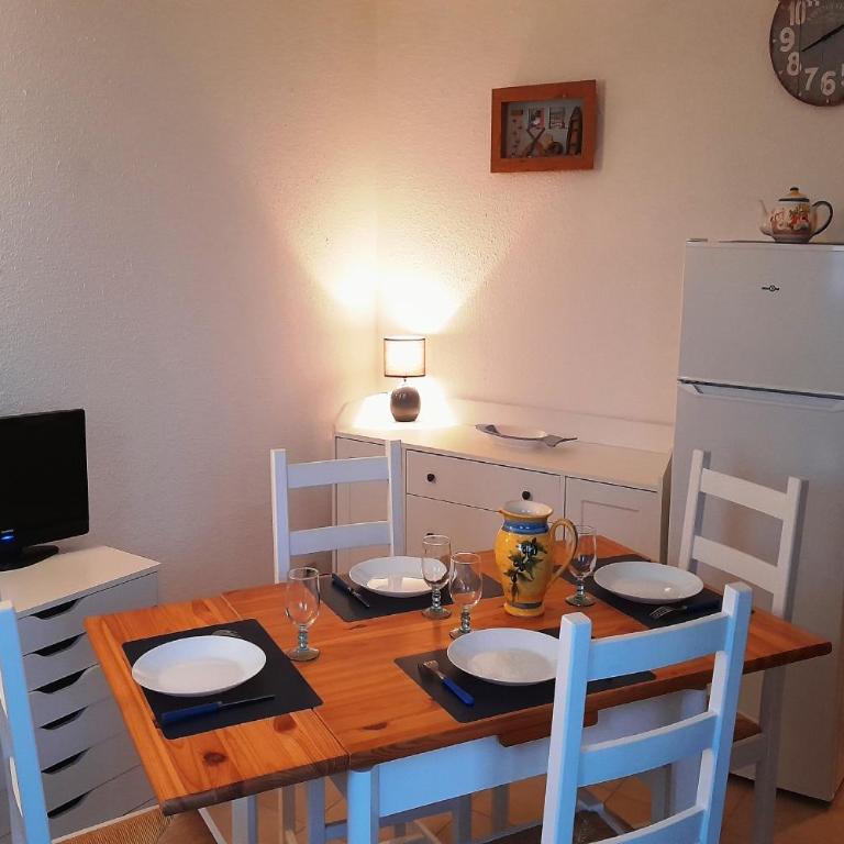 Appartement Saint Pierre la Mer 6 personnes, vue sur la mer, piscine, parking, tennis M330 - Two-Bedroom Apartment - 8