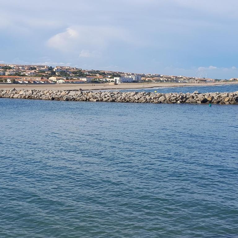 Appartement Saint Pierre la Mer 6 personnes, vue sur la mer, piscine, parking, tennis M330 - Two-Bedroom Apartment - 9