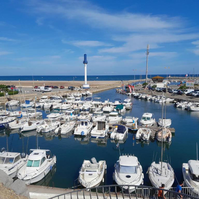 Appartement Saint Pierre la Mer 6 personnes, vue sur la mer, piscine, parking, tennis M330 - Two-Bedroom Apartment - 14