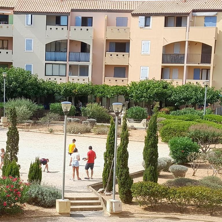Appartement Saint Pierre la Mer 6 personnes, vue sur la mer, piscine, parking, tennis M330 - Two-Bedroom Apartment - 19