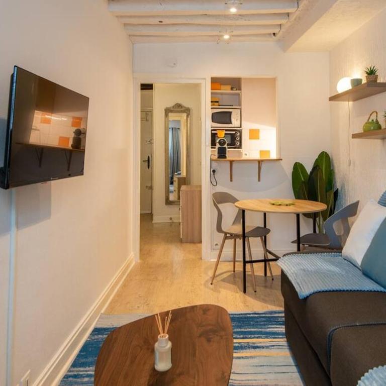 Beautiful studio on the most prestigious street Saint-Honore - Near Louvre, amazing location! - Studio Deluxe - 17