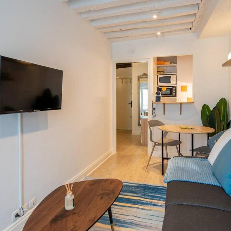 Beautiful studio on the most prestigious street Saint-Honore - Near Louvre, amazing location! - Studio Deluxe - 26