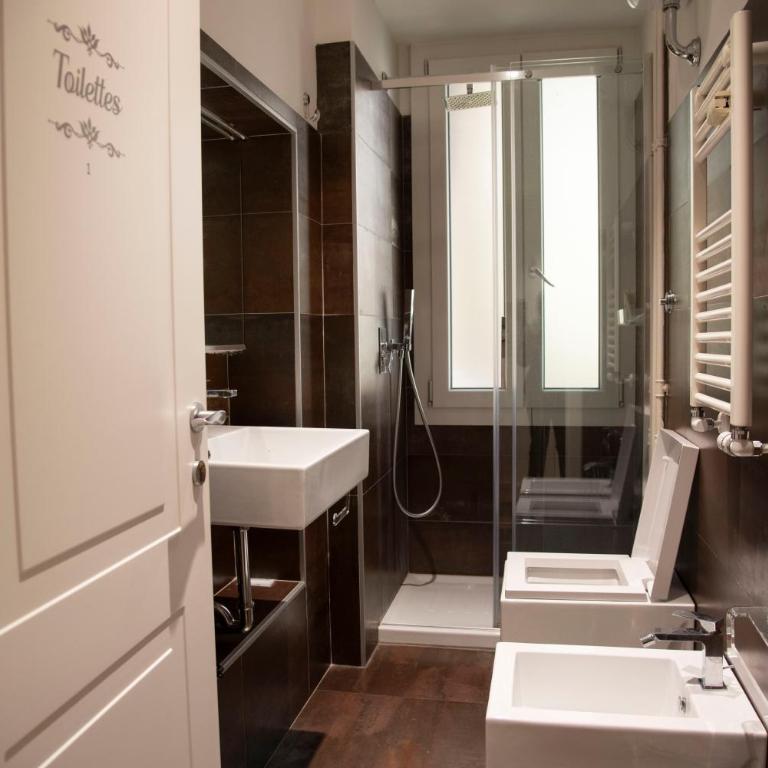 PiazzaBolognaStay - Double Room with Private Bathroom - 12