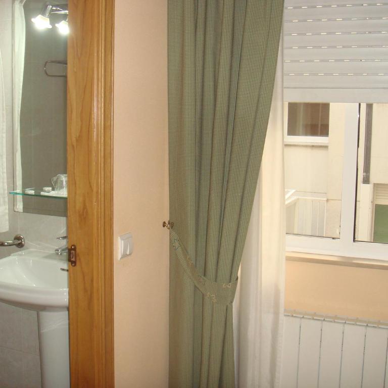 Hotel PAYRO - Economy Double Room - 6