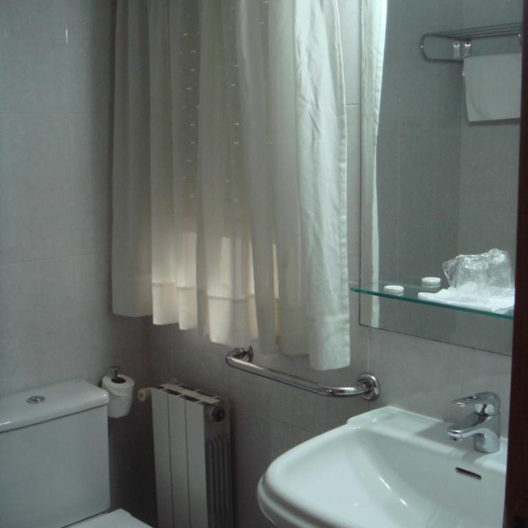 Hotel PAYRO - Economy Double Room - 2