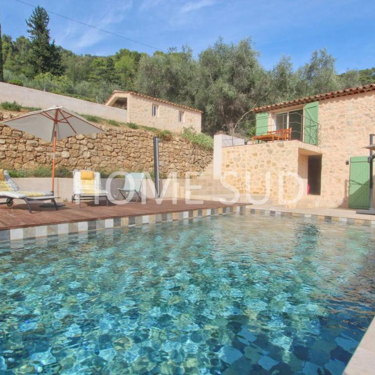 Votre splendide mas de pierre à la campagne, entièrement rénové - Maison de Vacances - 2
