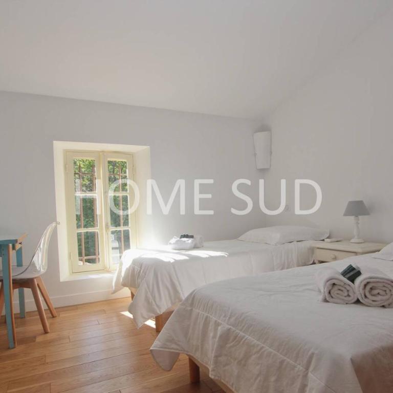 Votre splendide mas de pierre à la campagne, entièrement rénové - Maison de Vacances - 25