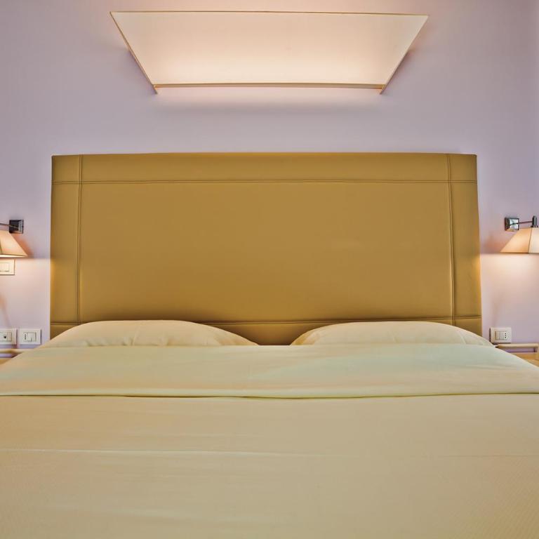 Hotel Kristal Palace - Tonelli Hotels - Adult Friendly - Camera Standard Matrimoniale/Doppia con Letti Singoli con Balcone - 8
