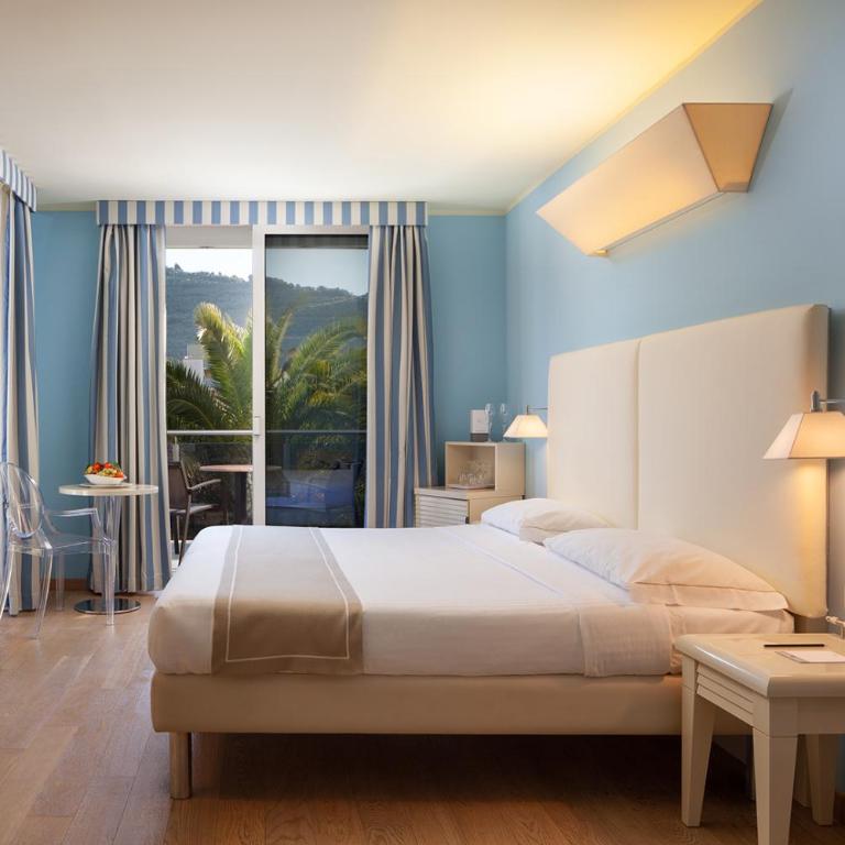 Hotel Kristal Palace - Tonelli Hotels - Adult Friendly - Camera Standard Matrimoniale/Doppia con Letti Singoli con Balcone - 4