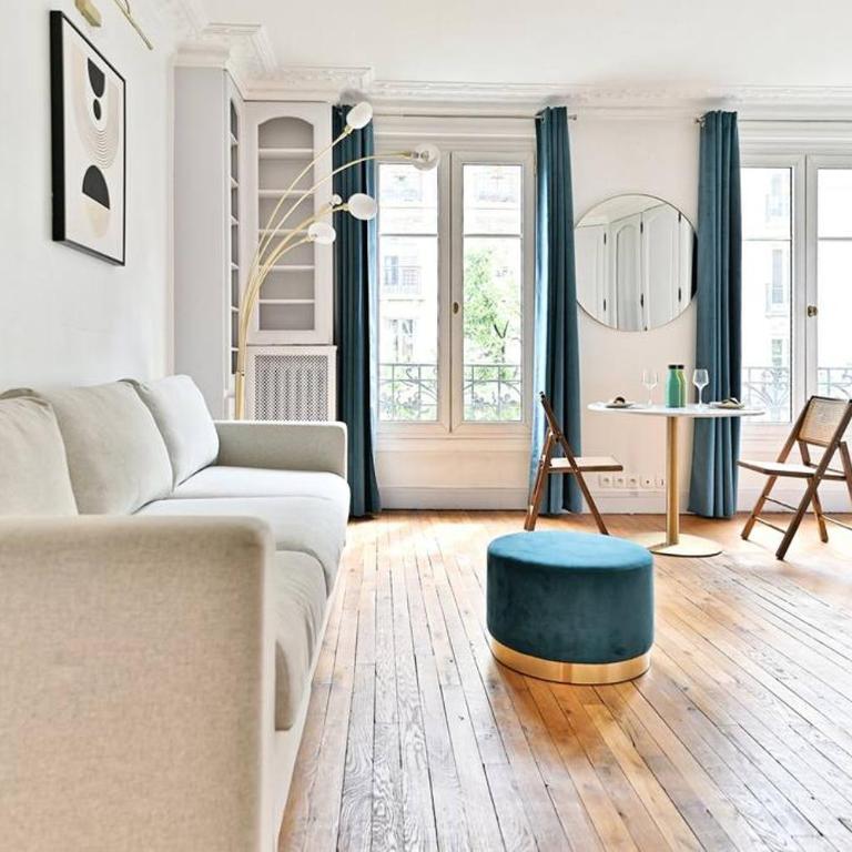 Appartement Haussmannien lumineux et central- II - Appartement 1 Chambre - 14