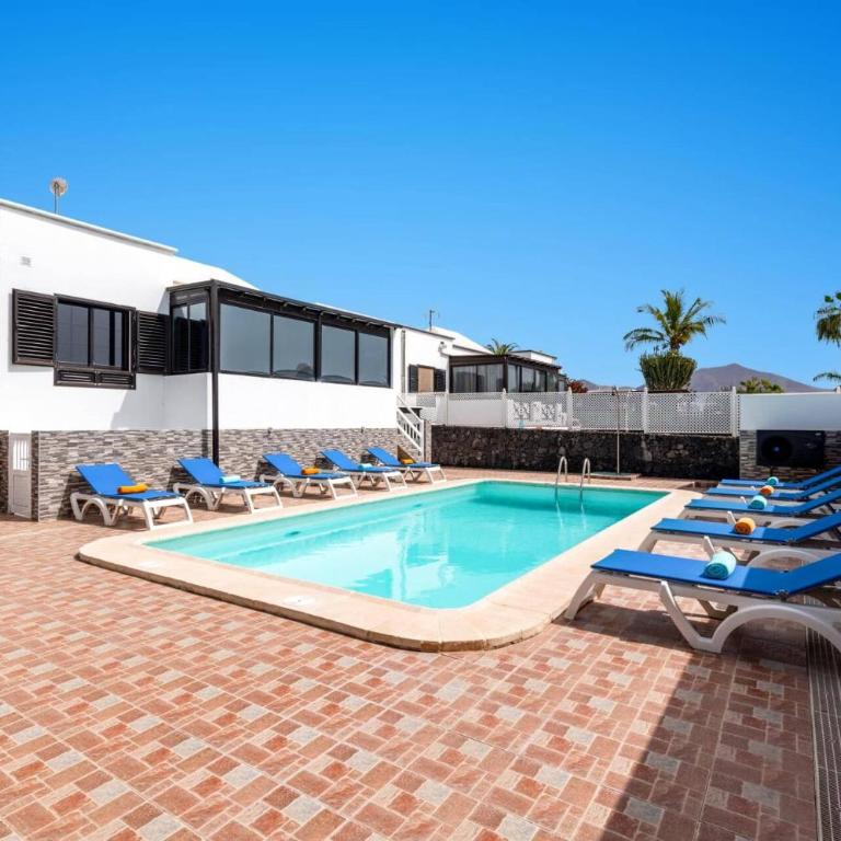 Villa Alvaro Dos by Villa Plus - Villa - 9