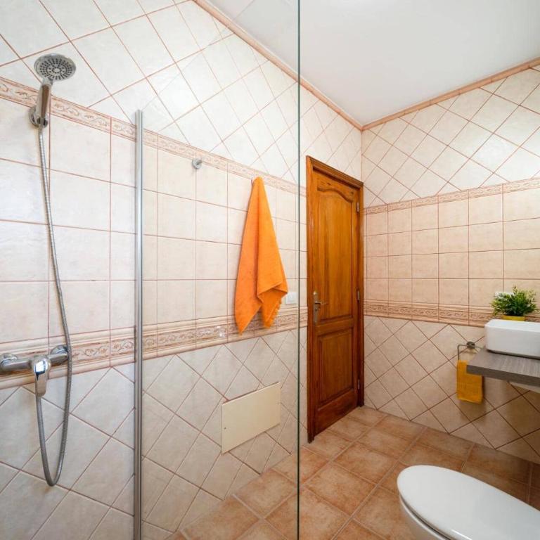 Villa Alvaro Dos by Villa Plus - Villa - 8