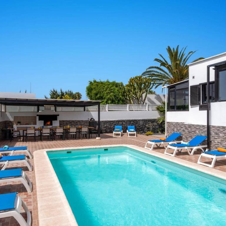 Villa Alvaro Dos by Villa Plus - Villa - 14