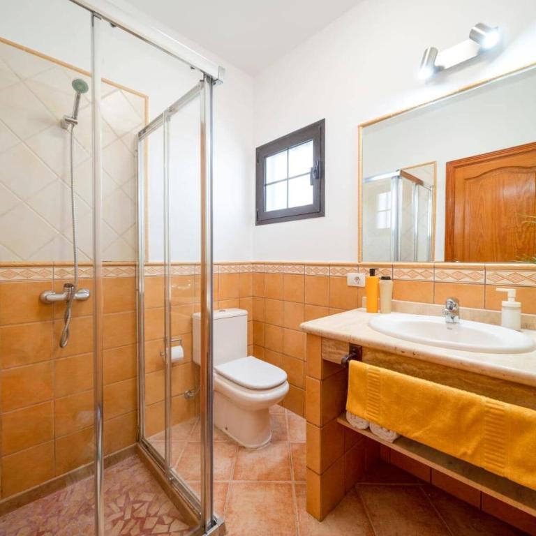 Villa Alvaro Dos by Villa Plus - Villa - 12