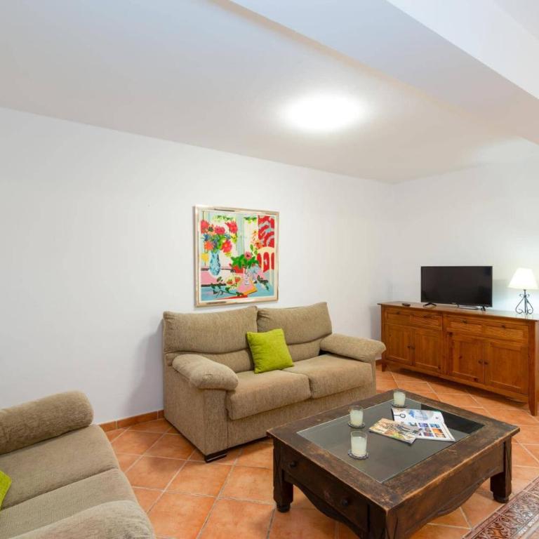 Villa Alvaro Dos by Villa Plus - Villa - 17
