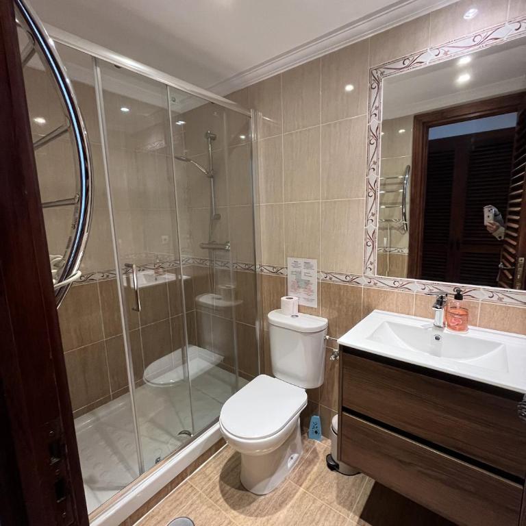 Estepona - Playa - 2 dormitorios con amplio jardín al lado del mar Ev1 - Apartamento - 24