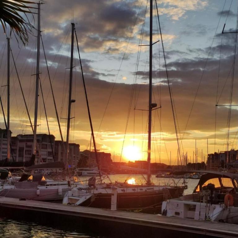 Studio face au port, Place de parking, Boite à clés - Apartamento de 1 dormitorio - 1