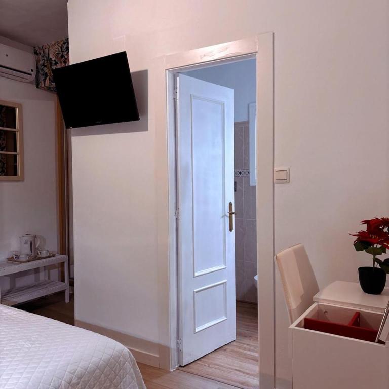 Guadalupe Hostal By Torremolinos On-line - Habitación Doble con terraza - 1 o 2 camas - 4