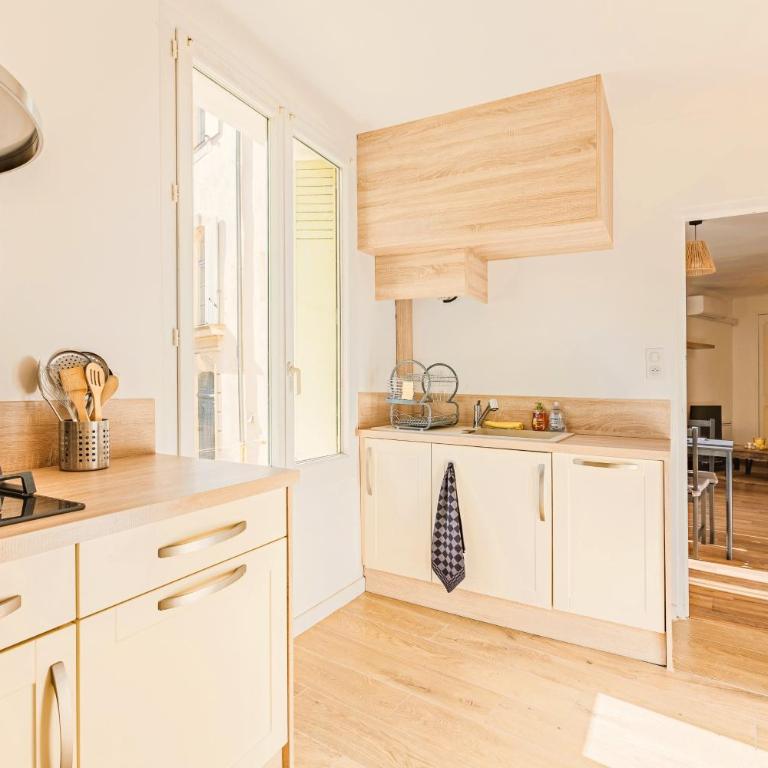 T2 Halles & Cathédrale - Centre historique - Clim - Wifi - Free parking sur demande - Appartement 1 Chambre - 13