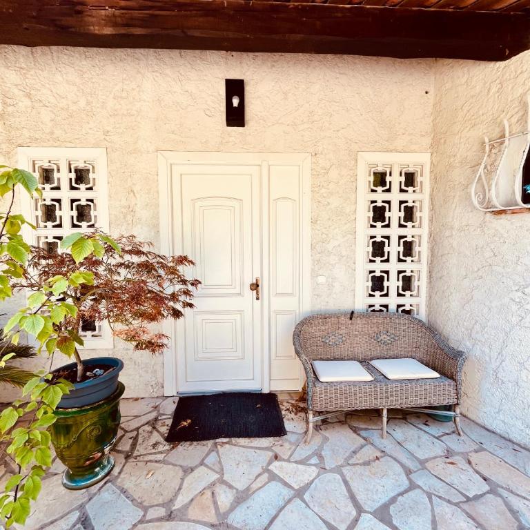 Villa sur le toit, duplex, 5 pièces 160m2, piscine - Appartement - 2
