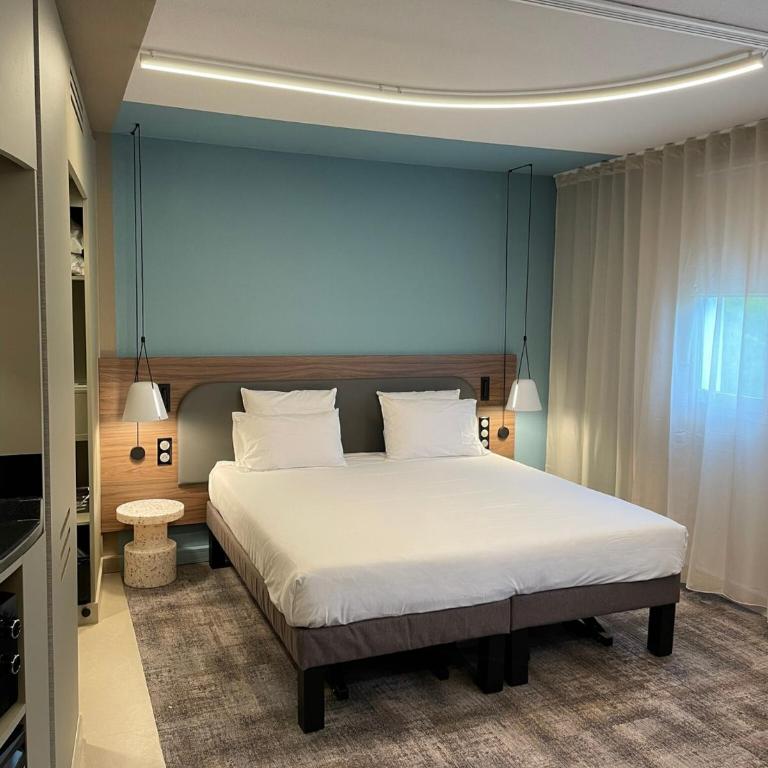 Novotel Suites Clermont Ferrand Polydome - Suite Double Supérieure avec Canapé-Lit - 9