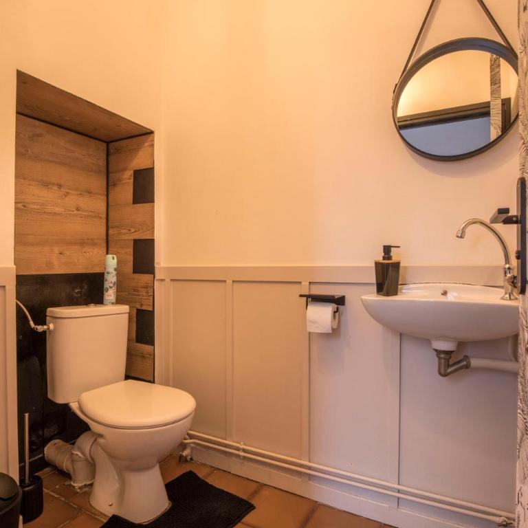l'atypique au centre des arcades Elégant Spacieux - Appartement 2 Chambres - 53