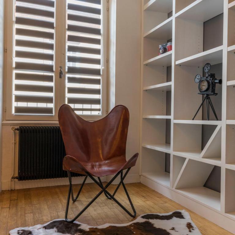 l'atypique au centre des arcades Elégant Spacieux - Appartement 2 Chambres - 32