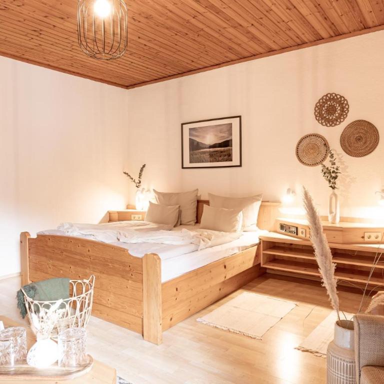 Der Thomataler Wirt - Dreibettzimmer mit Badewanne - 2