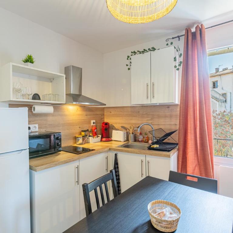 T3 Aqui es Besièrs - Centre-Historique - Cathédrale & Halles - Clim - Wifi - Free parking sur demande - Appartement 2 Chambres - 4