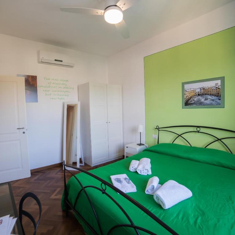B&B Cento Passi Dalle Mura - Camera Matrimoniale con Bagno Privato Esterno - 1
