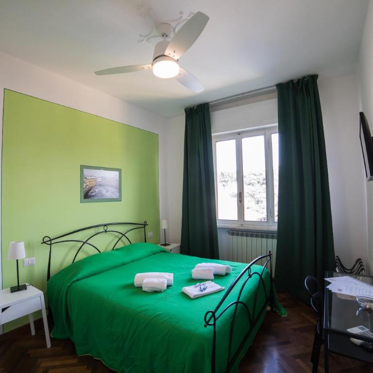 B&B Cento Passi Dalle Mura - Camera Matrimoniale con Bagno Privato Esterno - 2