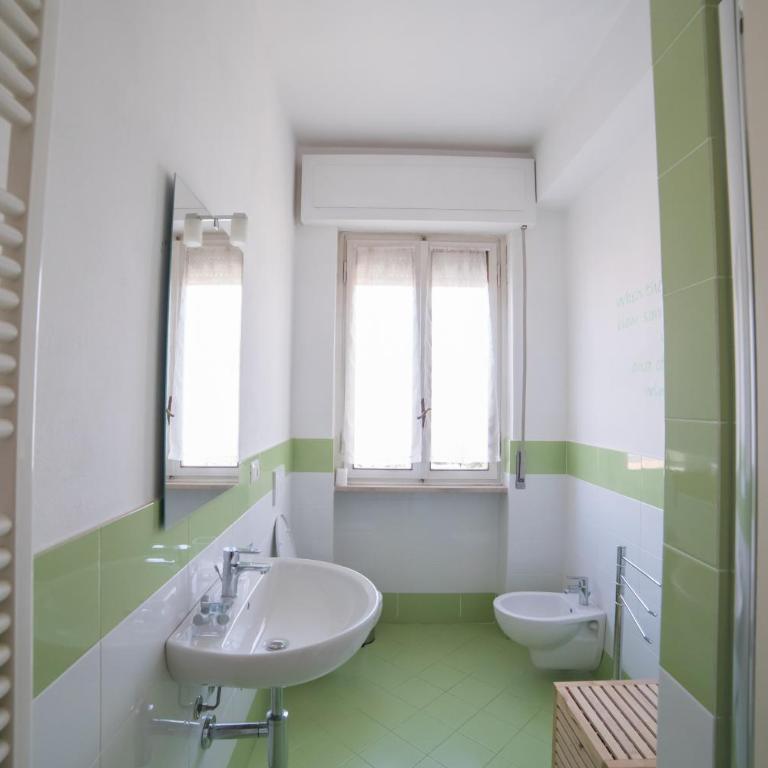 B&B Cento Passi Dalle Mura - Camera Matrimoniale con Bagno Privato Esterno - 5