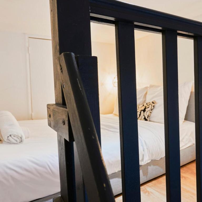Bright 3-bedroom 2-bathroom flat. - Appartement - 23