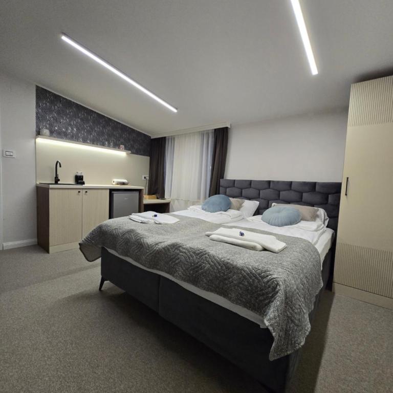 Face 3 Center SUBOTICA - King Room with Spa Bath - 7