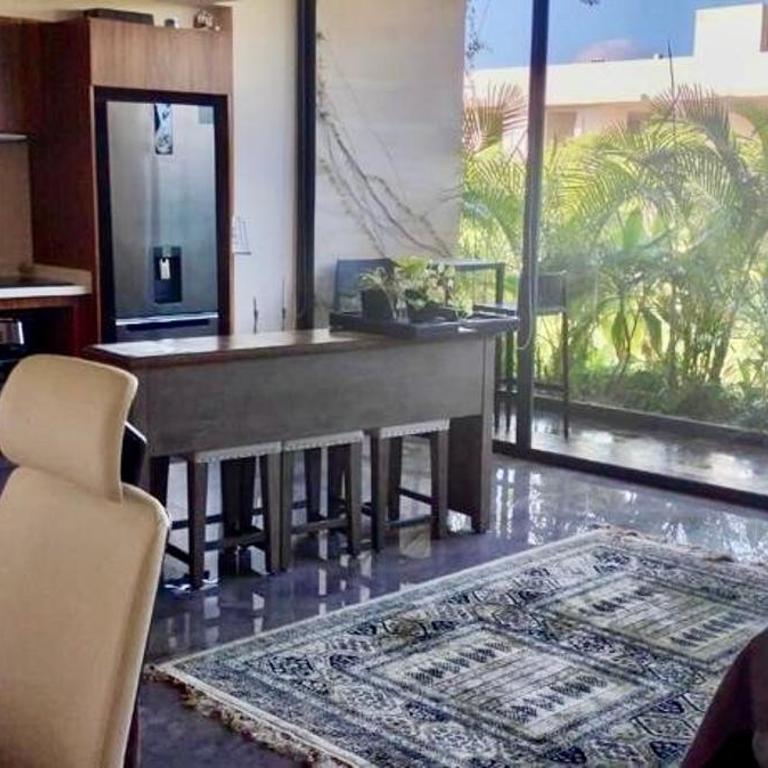 Mistiq Largest PH Studio with GYM, Beach Club Shuttle & Fast Wifi - One-Bedroom Apartment - 4