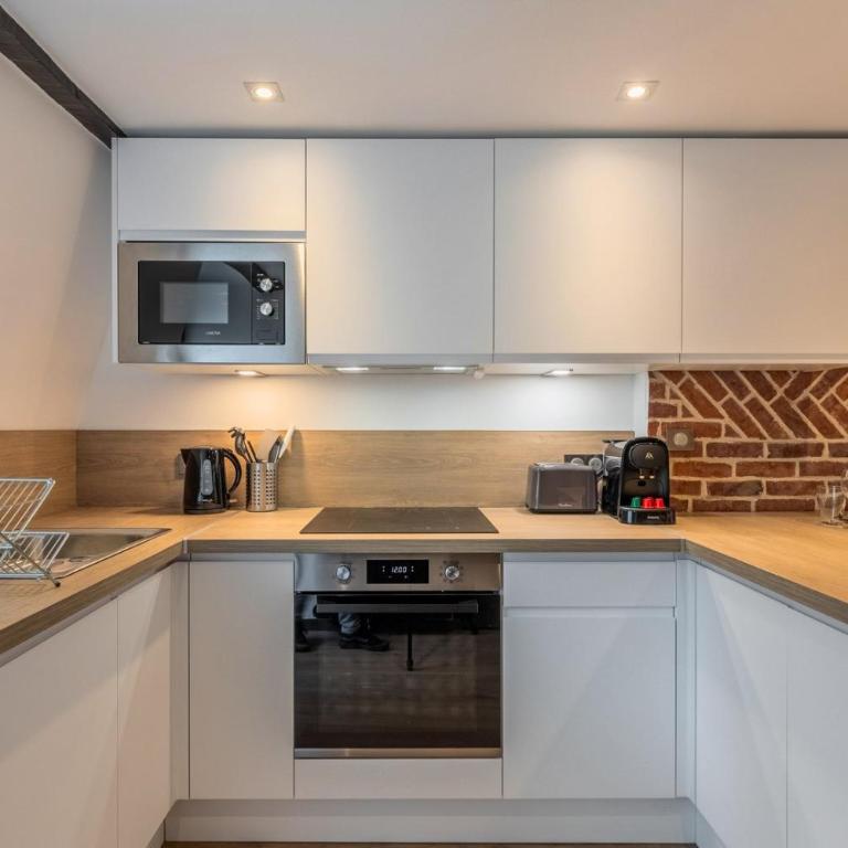 Two bedroom apartment in the heart of Old Lille - Two-Bedroom Apartment - 14