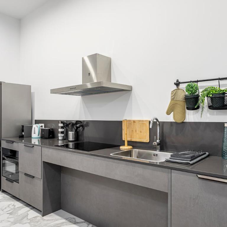 Cure Femenia Apartments RUZAFA - Two-Bedroom Apartment - 8