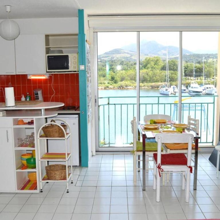 Appartement deux pièces cabine ARGELES SUR MER AR260-214 - Appartement - 1