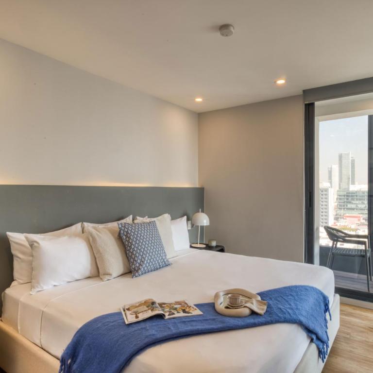 ULIV Mexico City - Two-Bedroom Apartment with Balcony - 3