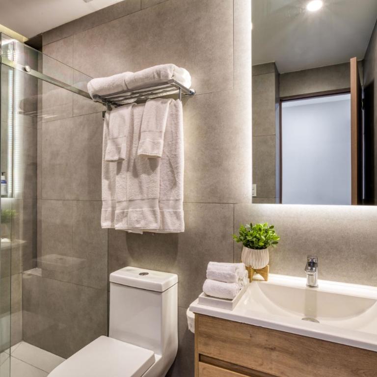 ULIV Mexico City - Two-Bedroom Apartment with Balcony - 6