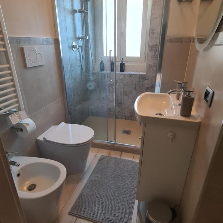 Vacanze Romane - Camera Matrimoniale con Bagno Privato - 14