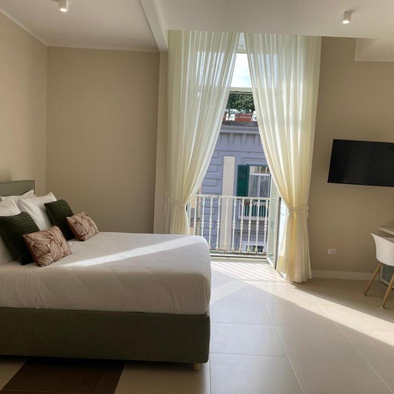 Residenza Sansevero - Dimore Partenopee - Camera Familiare con Balcone - 8