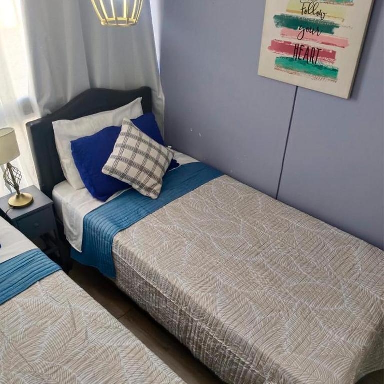 Vivir en Santiago - Family Room with Balcony - 15