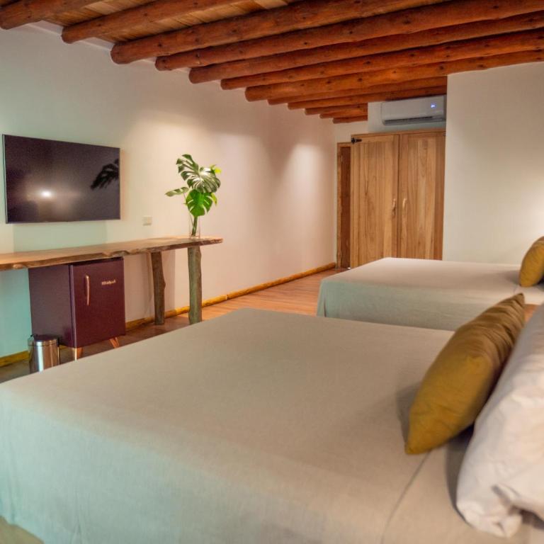 La Aldea De La Selva Lodge - Double Twin Suite Junior - 12