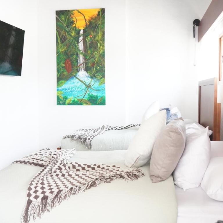 Hotel Boutique Mitad Del Mundo - Suite Doble Deluxe - Cama grande - 3