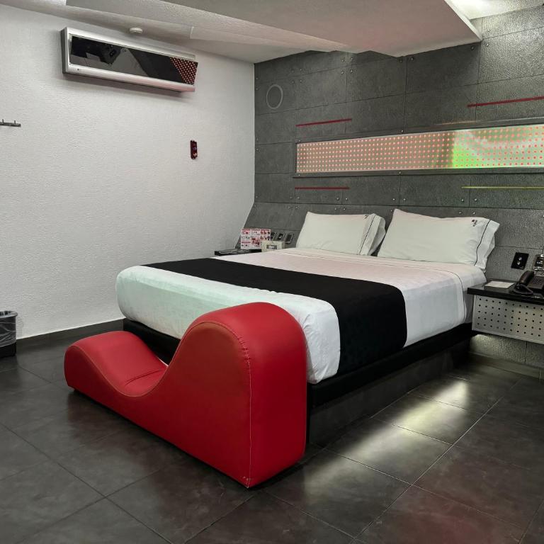Kuboz Motor Hotel (Motel y Hotel) - Suite with Spa Bath - 2